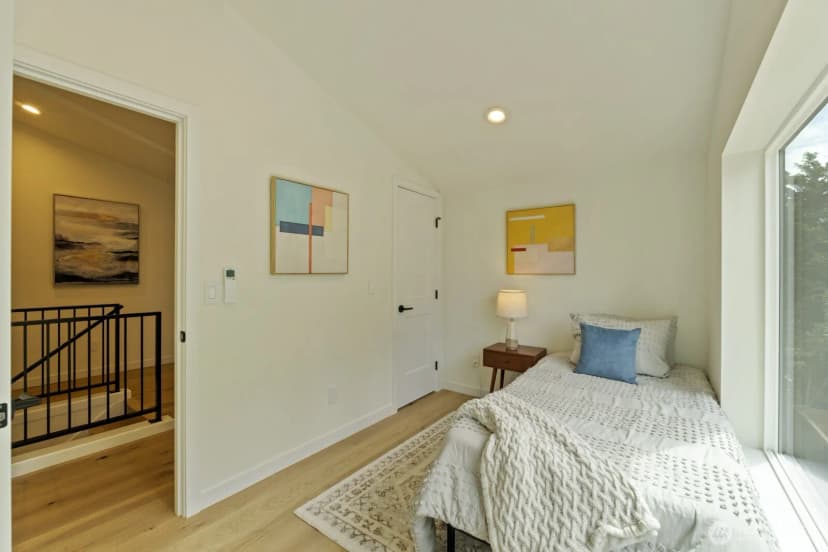Property photo for 1503 Ne 73rd Street, Seattle photo 16