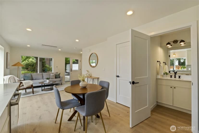 Property photo for 1503 Ne 73rd Street, Seattle photo 12