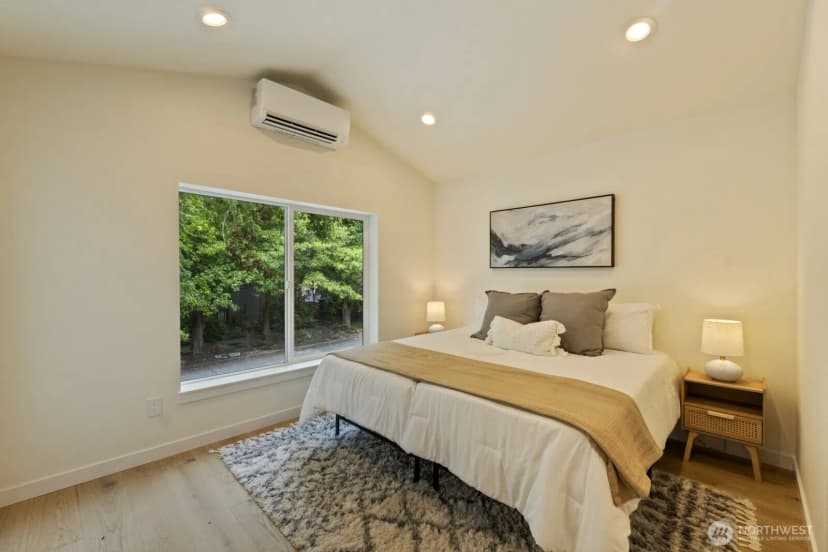 Property photo for 1503 Ne 73rd Street, Seattle photo 24