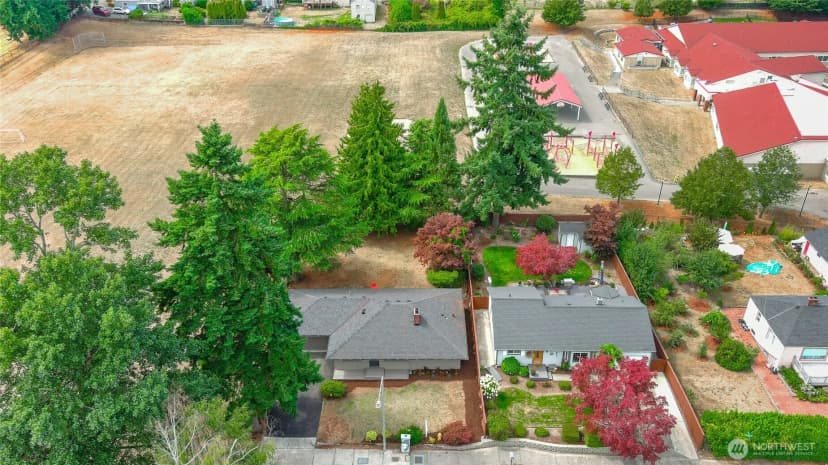Property photo for 13709 32nd Avenue S, Seattle photo 25