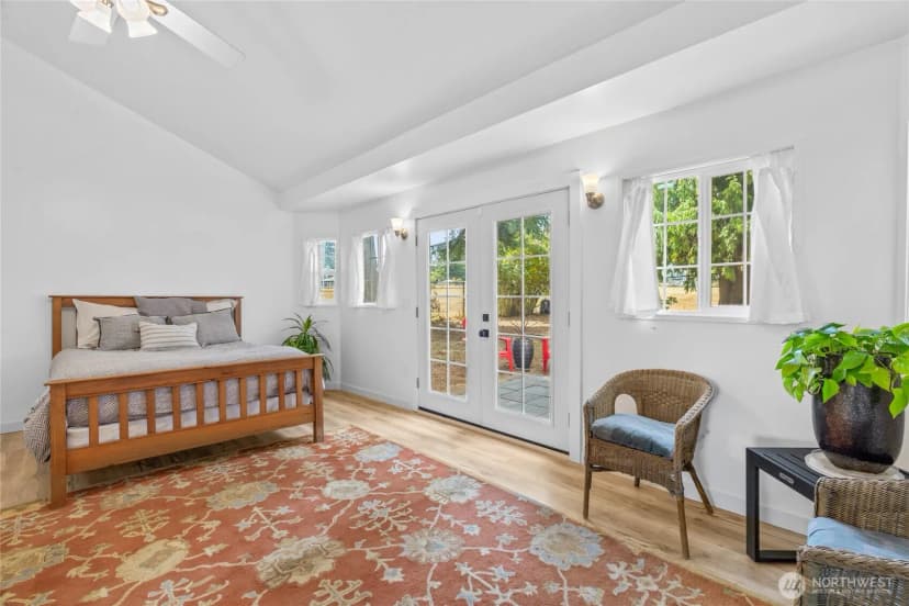 Property photo for 13709 32nd Avenue S, Seattle photo 13