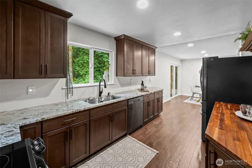 Property photo for 8964 Lawrence Drive Se, Port Orchard photo 14