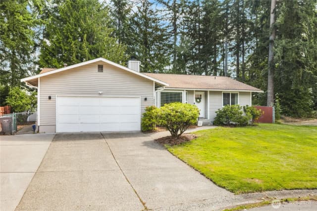 Property photo for 1807 Sw 352nd Place, Federal Way photo 2