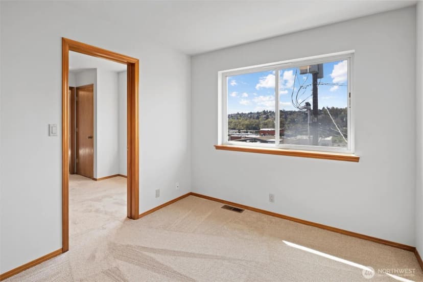 Property photo for 2632 14th Avenue W, Seattle photo 24