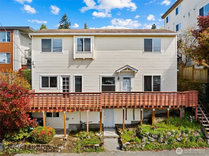 Property photo for 2632 14th Avenue W, Seattle photo 32