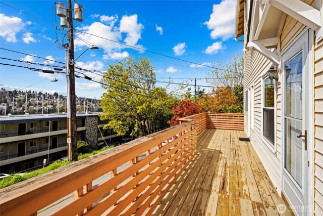 Property photo for 2632 14th Avenue W, Seattle photo 3
