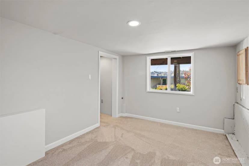 Property photo for 2632 14th Avenue W, Seattle photo 21