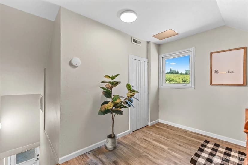 Property photo for 889 S Kentucky, East Wenatchee photo 28