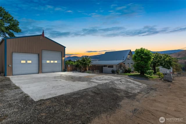 Property photo for 889 S Kentucky, East Wenatchee