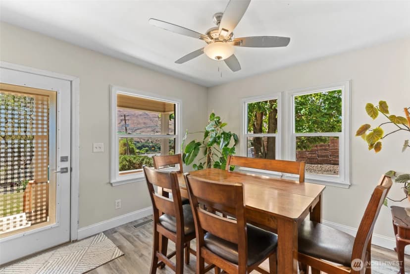 Property photo for 889 S Kentucky, East Wenatchee photo 18