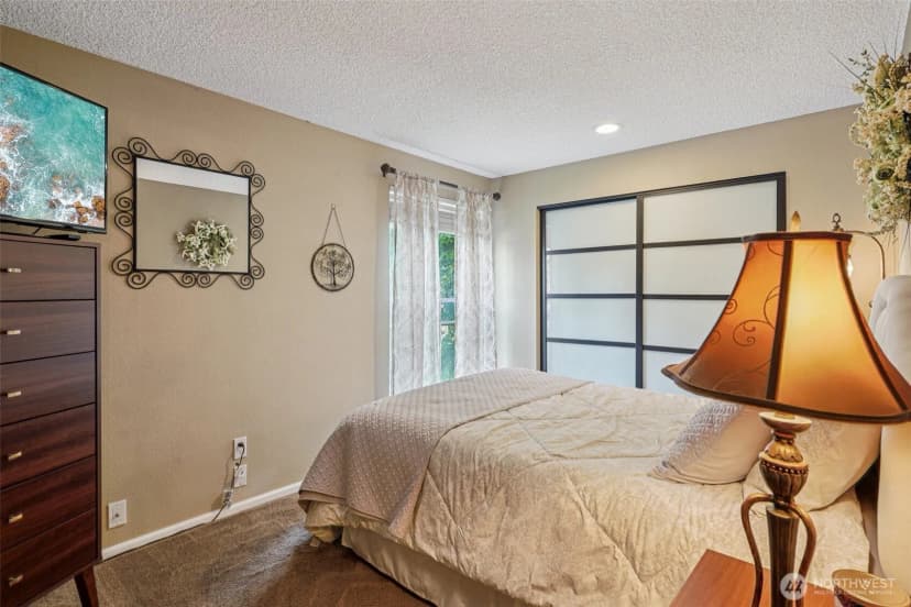 Property photo for 21815 121st Place Se, Kent photo 14