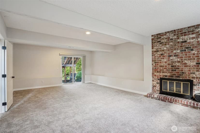 Property photo for 21815 121st Place Se, Kent photo 22