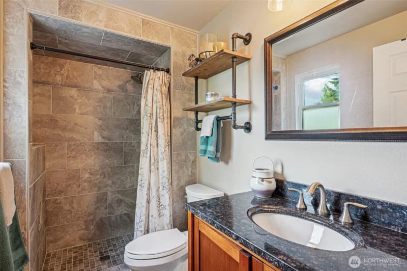 Property photo for 21815 121st Place Se, Kent photo 13