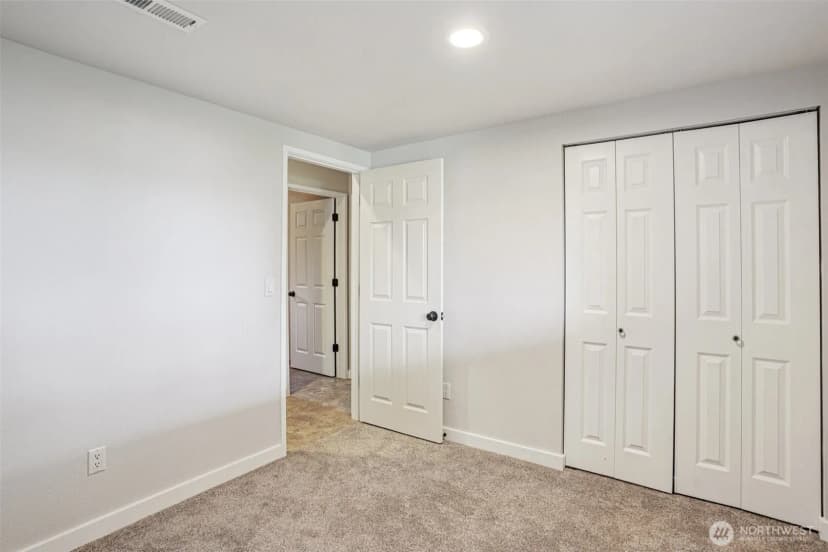 Property photo for 21815 121st Place Se, Kent photo 25