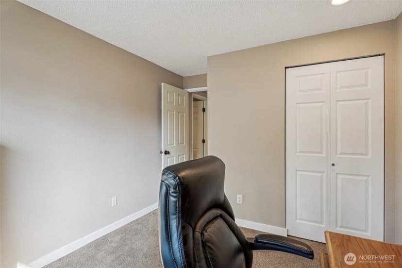 Property photo for 21815 121st Place Se, Kent photo 20
