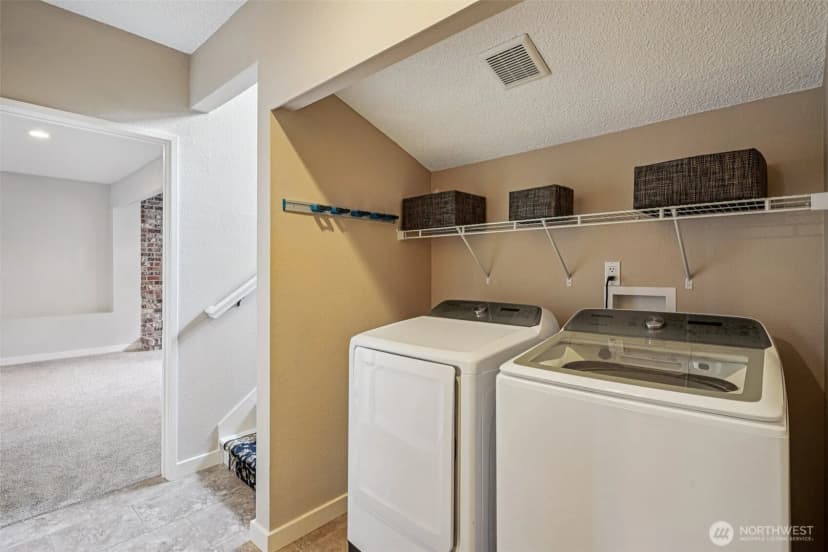 Property photo for 21815 121st Place Se, Kent photo 27