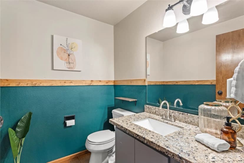 Property photo for 7319 67th Avenue W, Lakewood photo 15