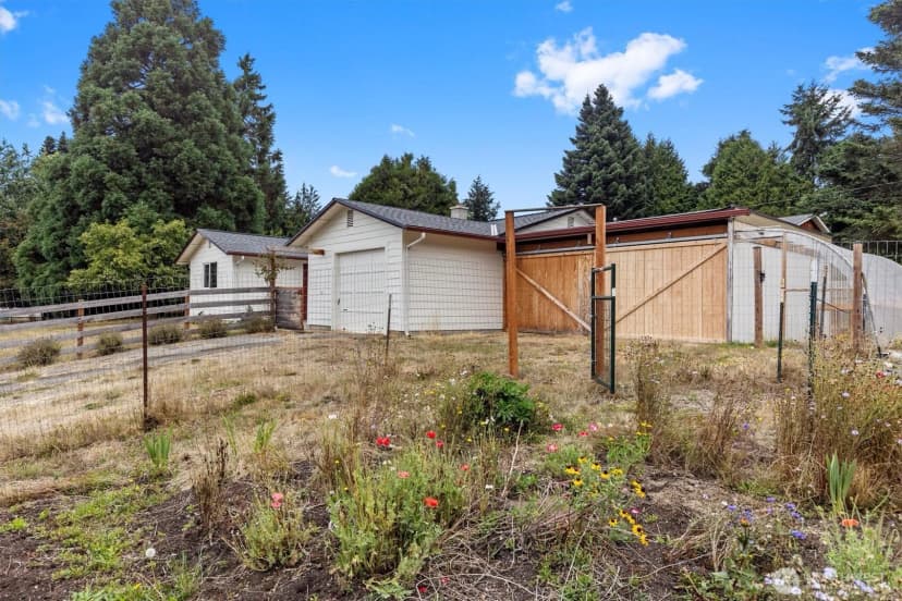 Property photo for 964 Ferry Avenue, Coupeville photo 36