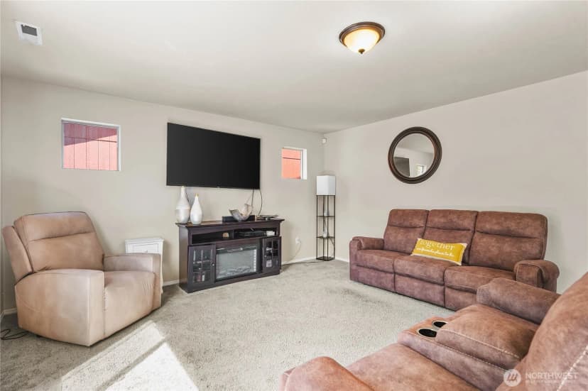 Property photo for 1830 187th Street E, Spanaway photo 13