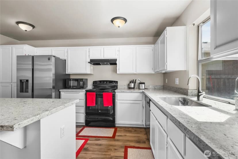 Property photo for 1830 187th Street E, Spanaway photo 11