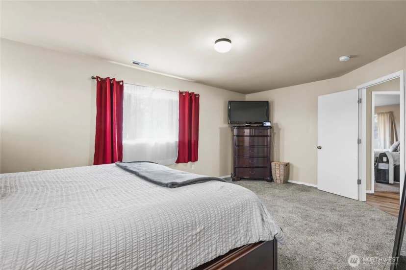 Property photo for 1830 187th Street E, Spanaway photo 18