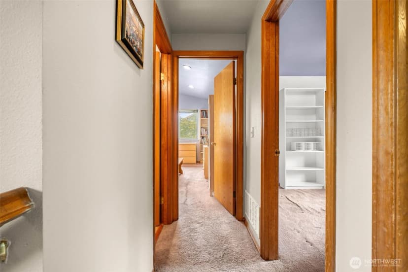 Property photo for 3414 Nassau Avenue Ne, Tacoma photo 17