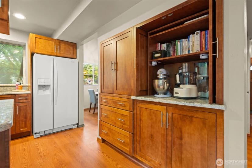 Property photo for 3414 Nassau Avenue Ne, Tacoma photo 8