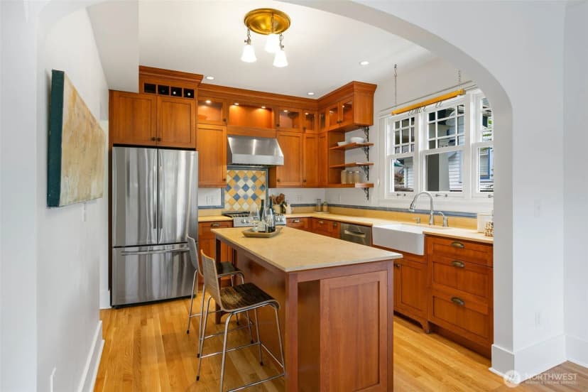 Property photo for 3231 35th Avenue S, Seattle photo 7