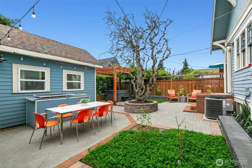 Property photo for 3231 35th Avenue S, Seattle photo 24