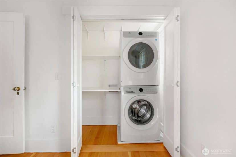 Property photo for 3231 35th Avenue S, Seattle photo 14
