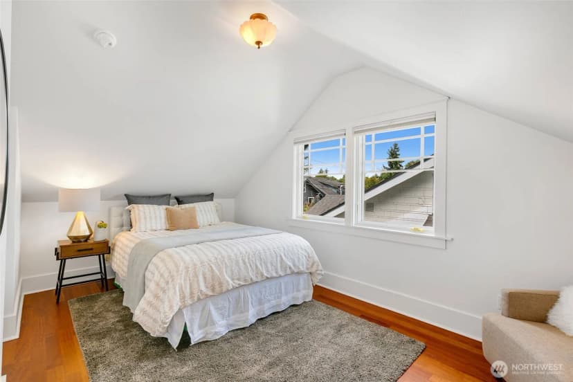 Property photo for 3231 35th Avenue S, Seattle photo 15