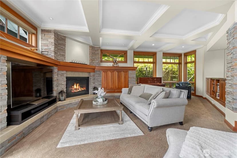 Property photo for 10213 Green Lane Sw, Lakewood photo 6