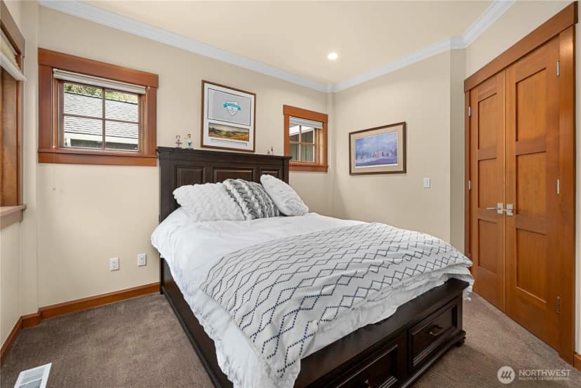 Property photo for 10213 Green Lane Sw, Lakewood photo 25