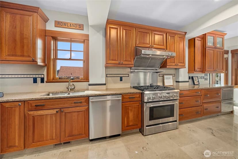 Property photo for 10213 Green Lane Sw, Lakewood photo 10