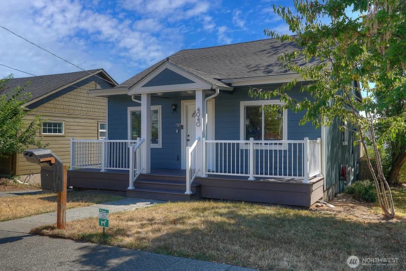 Property photo for 4040 32rd Avenue Sw, Seattle photo 28