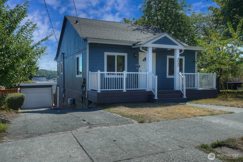 Property photo for 4040 32rd Avenue Sw, Seattle