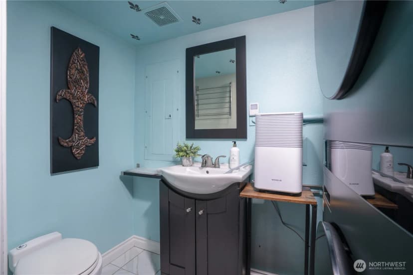 Property photo for 4040 32rd Avenue Sw, Seattle photo 19