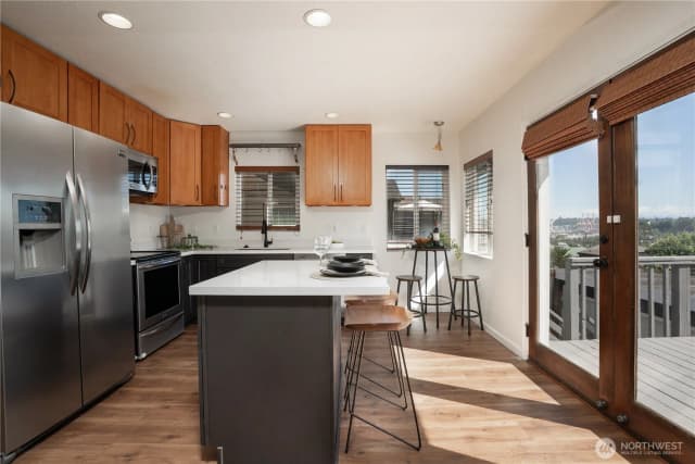 Property photo for 4040 32rd Avenue Sw, Seattle photo 5
