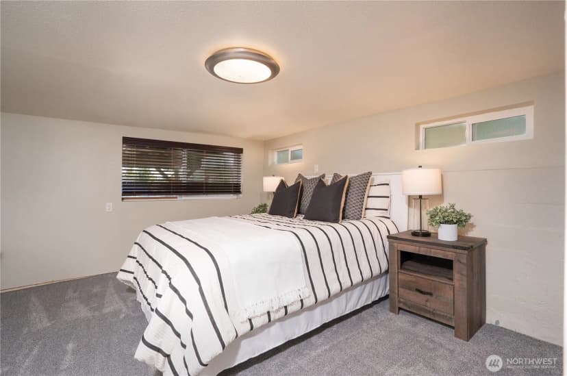 Property photo for 4040 32rd Avenue Sw, Seattle photo 18