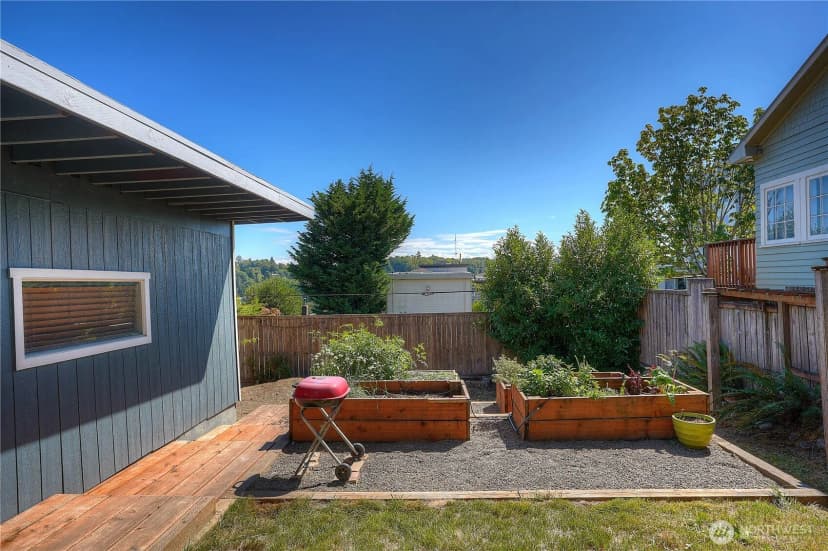 Property photo for 4040 32rd Avenue Sw, Seattle photo 22