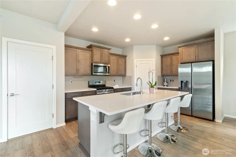 Property photo for 20821 98th Place S, Kent photo 9