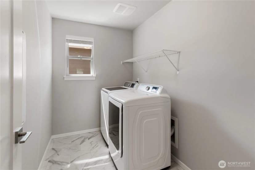Property photo for 20821 98th Place S, Kent photo 19