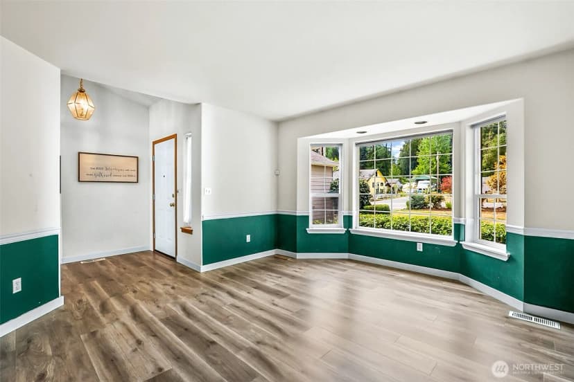 Property photo for 2215 116th Avenue Ne, Lake Stevens photo 3