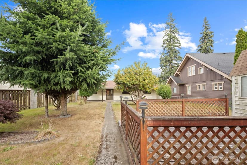 Property photo for 6910 Colby Avenue, Everett photo 38