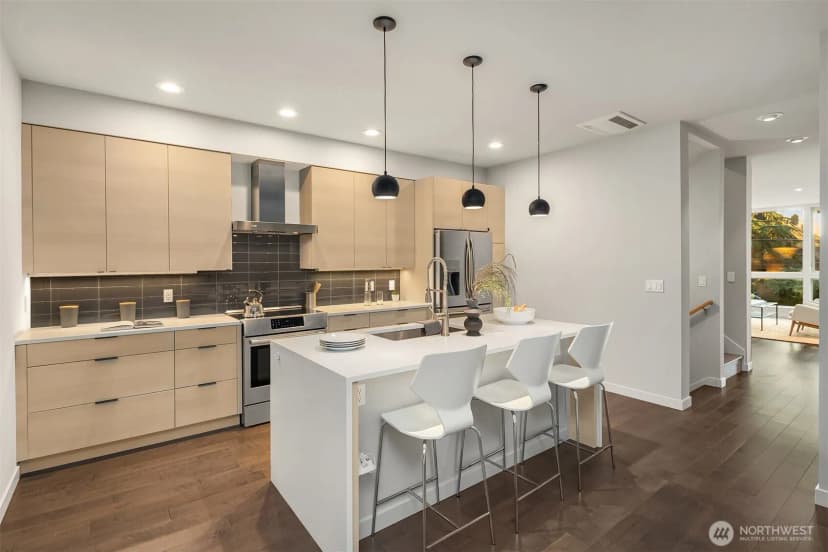 Property photo for 724 Belmont Place E, Seattle photo 12