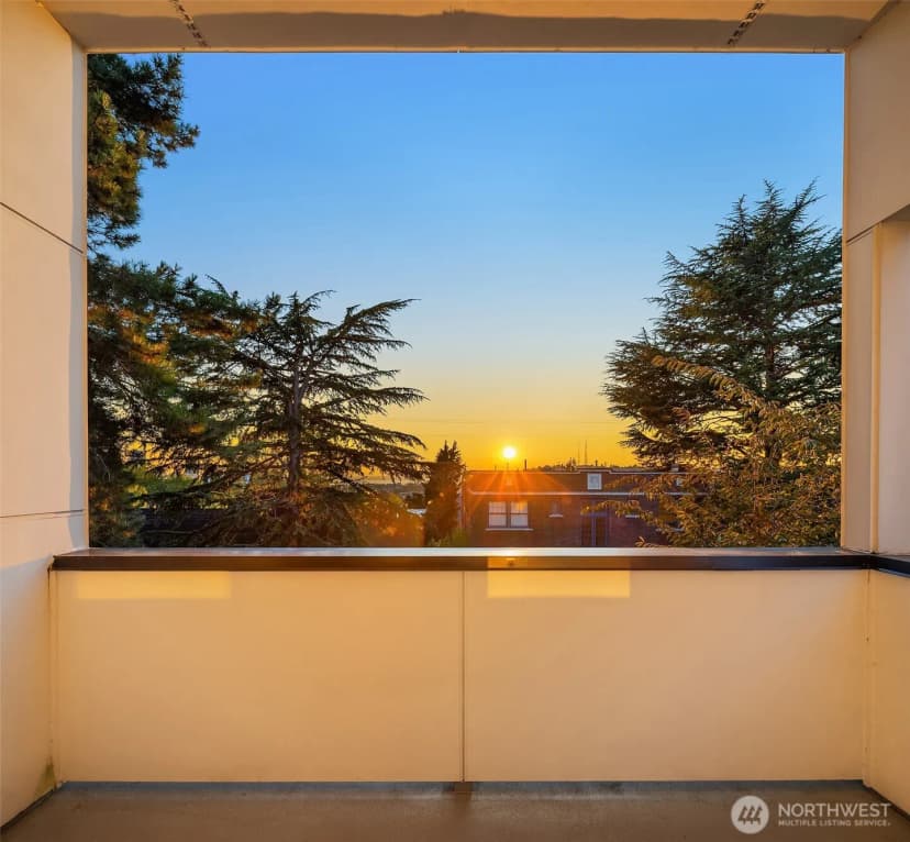 Property photo for 724 Belmont Place E, Seattle photo 15