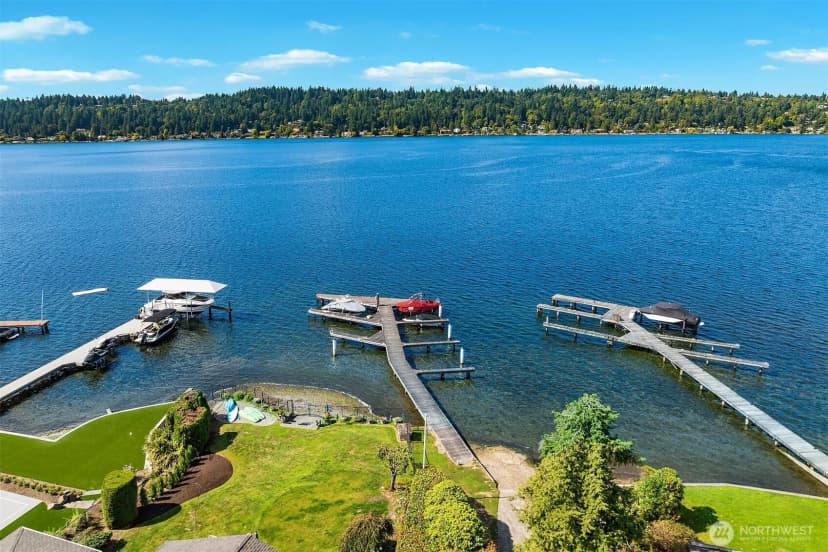 Property photo for 4740 Lakehurst Lane Se, Bellevue photo 36