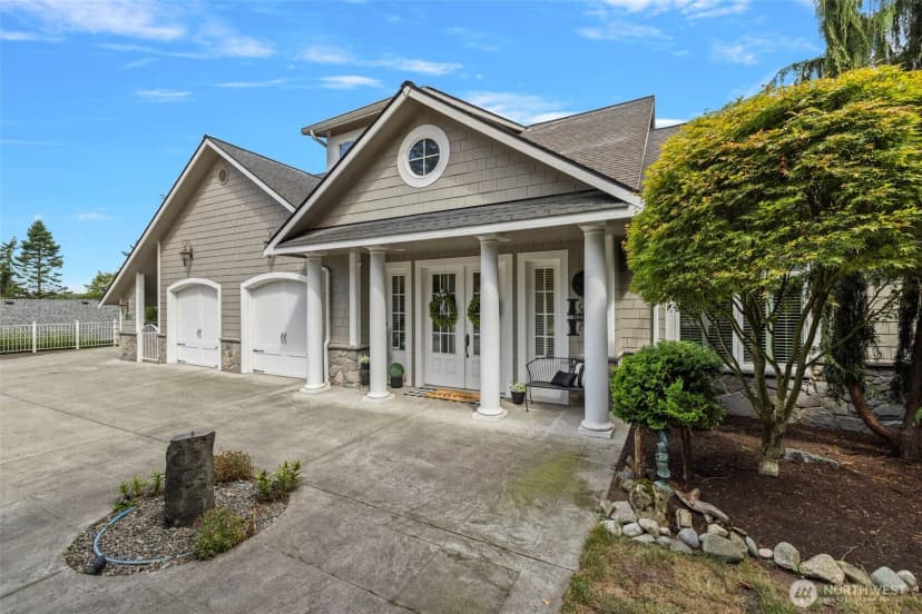 Property photo for 2220 Sw Scenic Heights Street, Oak Harbor photo 6