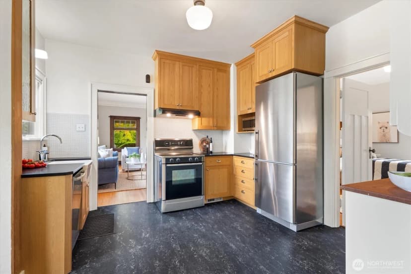 Property photo for 1603 Ne 70th Street, Seattle photo 7
