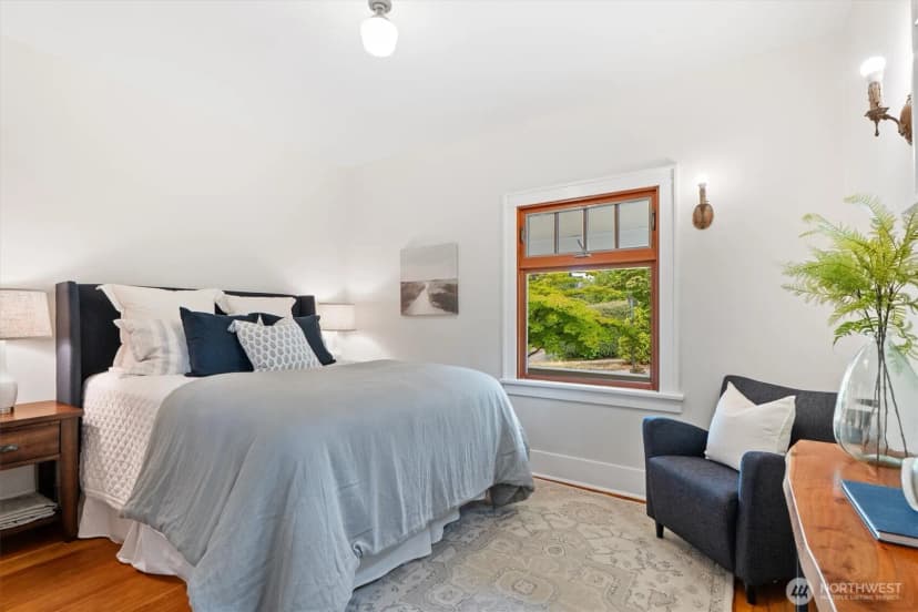 Property photo for 1603 Ne 70th Street, Seattle photo 11